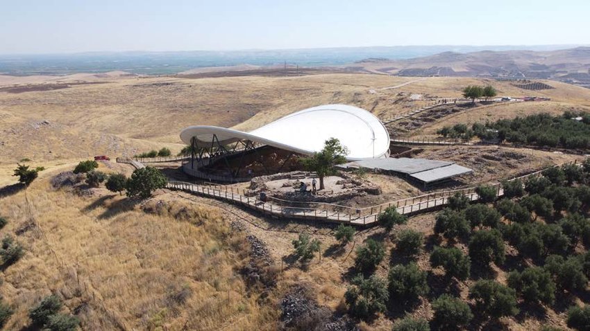 Modern day Göbekli Tepe with Shelter/cover